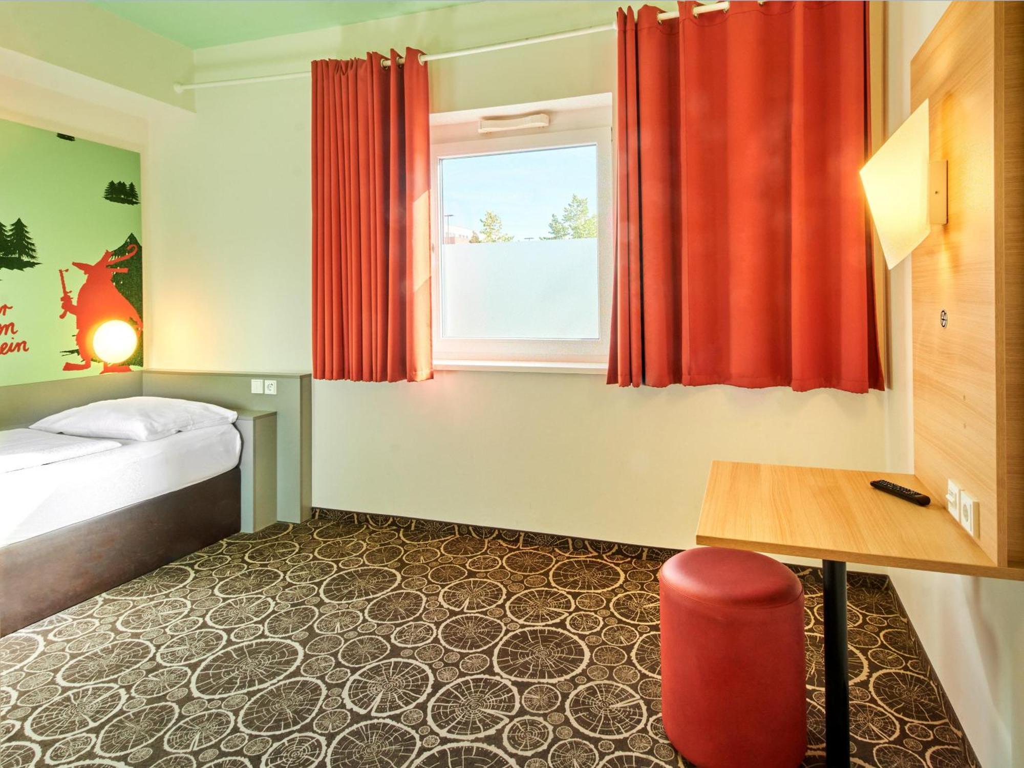 B&B Hotel Aschaffenburg Отель Ашаффенбург