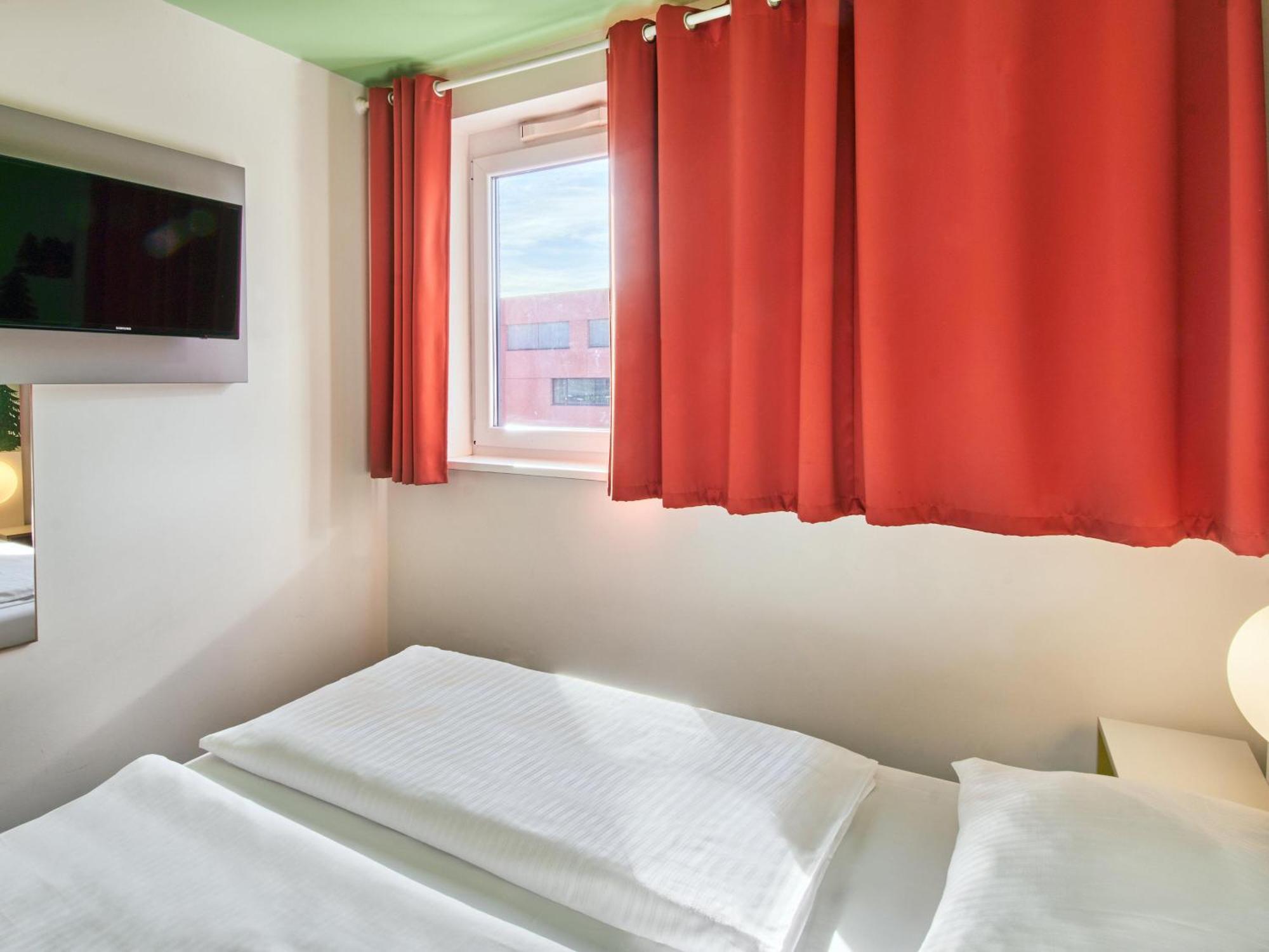 B&B Hotel Aschaffenburg Отель